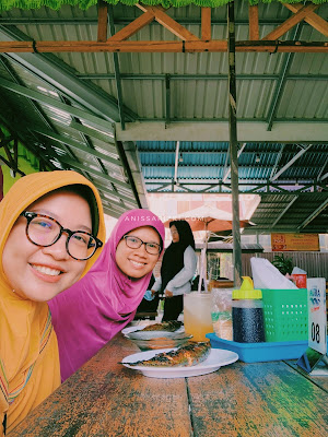 Kuliner khas Banjar di tepi Sungai Martapura 